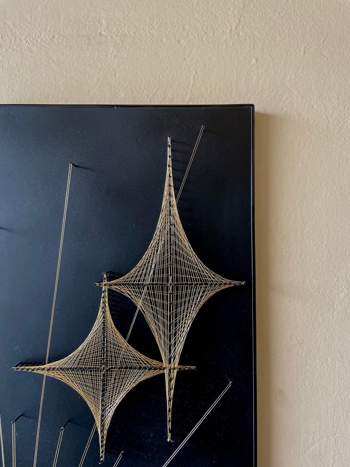 String Art Golden