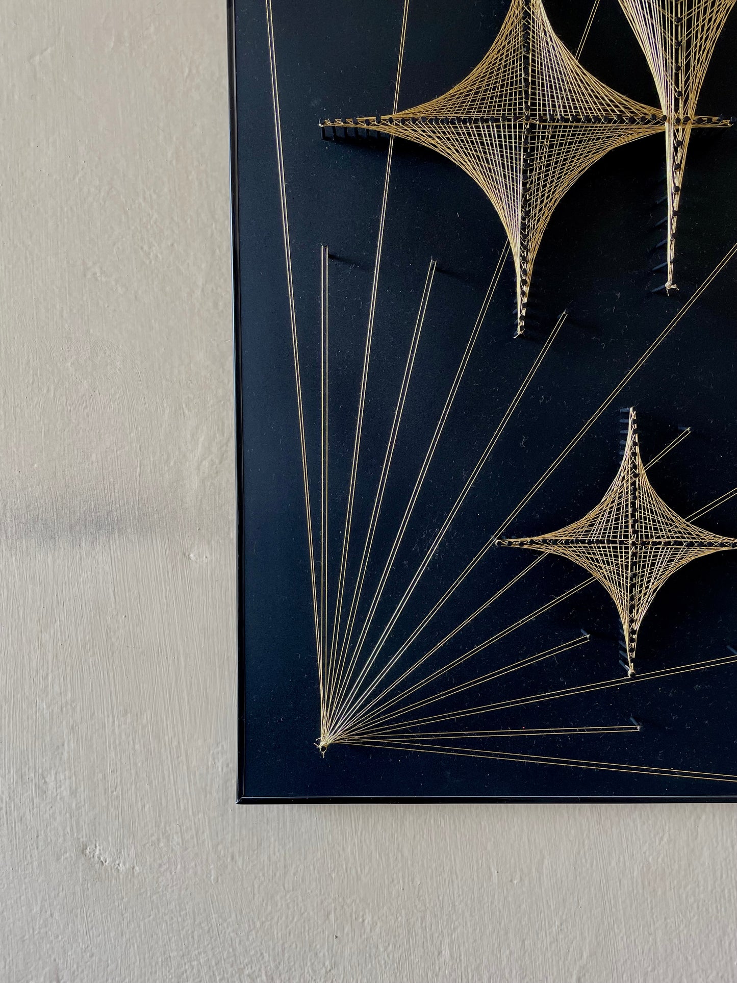 String Art Golden